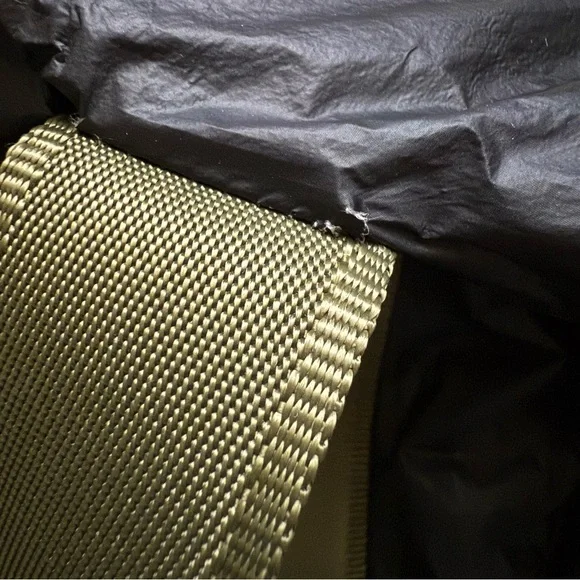 Aloha Collection Black Duffle Bag - Picture 5 of 8